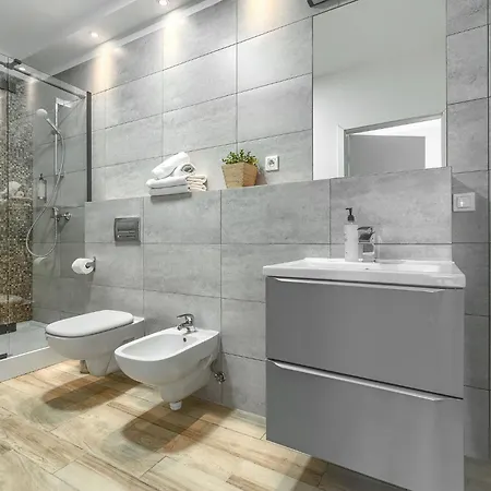 Park By Platinum شقة *